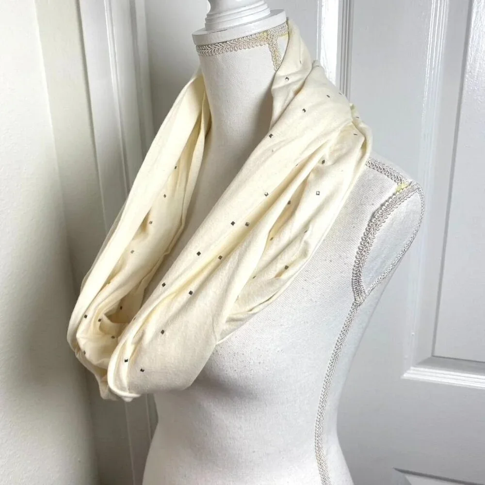 Vintage Juicy Couture Ivory Infinity Scarf Metal Embellishments. B8